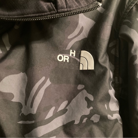 Men’s The North Face Coat size Medium - Picture 5 of 8